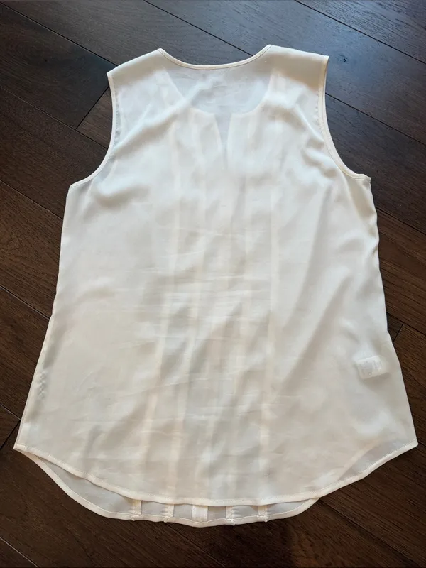 Ann Taylor Factory Cream Sleeveless V-Neck Textured Camisole - Small - C69-006 - Image 6
