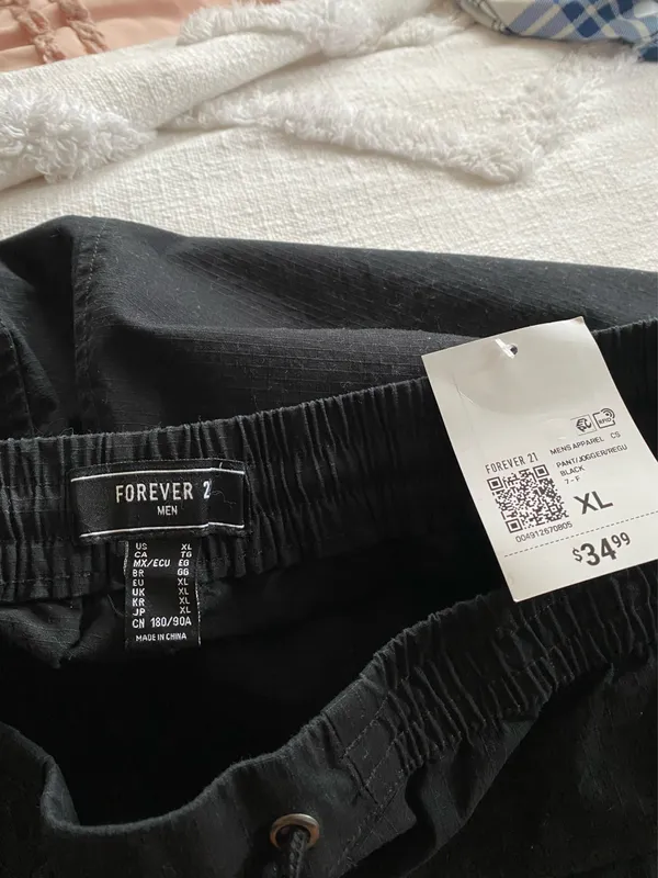 Forever 21 Men’s cargo pants  - Image 2