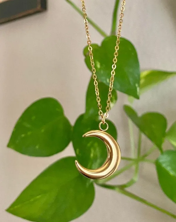 Handmade gold stainless steel celestial whimsical vintage simple moon necklace🌟 - Image 3