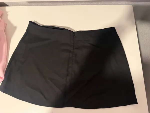 black mini skirt Size M - Image 2