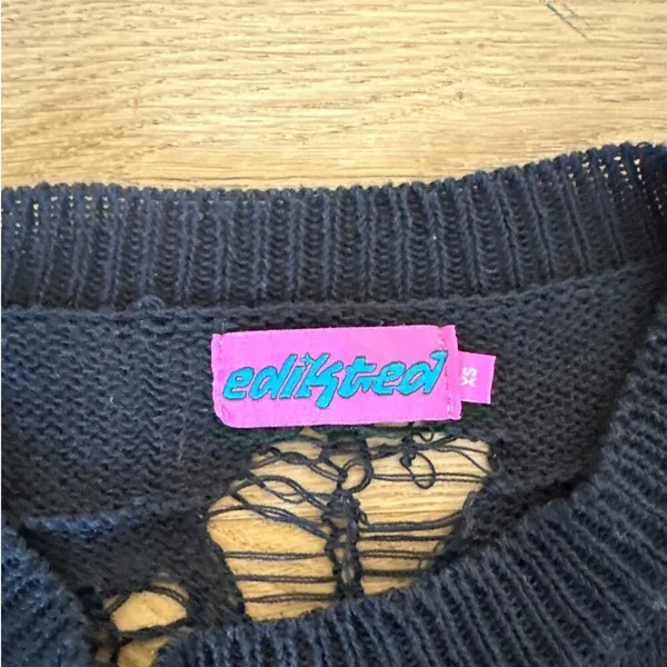Edikted - Clover Slashed Crop Sweater in Black - Image 2
