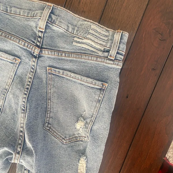 Revice NWT Women’s Size 26 Skinny Jeans Light Wash Distressed Stretch Denim - Image 6