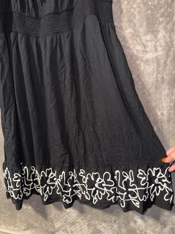 Maurices Plus Size 2X Bare Embroidered Hem Midi Dress Black NWT - Image 4
