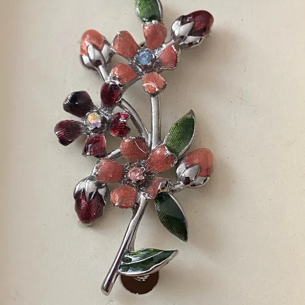 Vintage Liz Claiborne Brooch Pin Floral Flowers Red Pink Green In Box 2”H X 1”W - Image 2