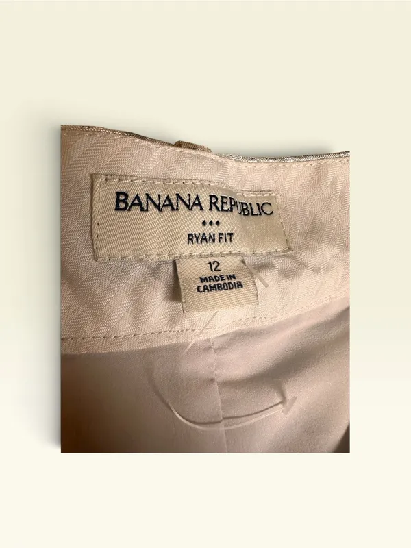 Banana Republic Ryan Fit Silver White Polka Dots Metallic Cuffed Shorts Size 12 - Image 4