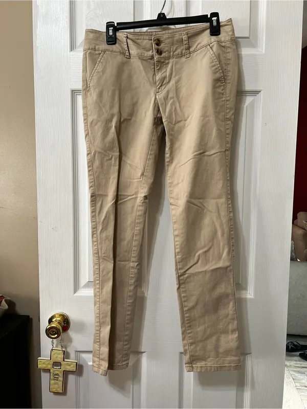 American Eagle Outfitters Women's Skinny Pants in Khaki Tan - Image 2