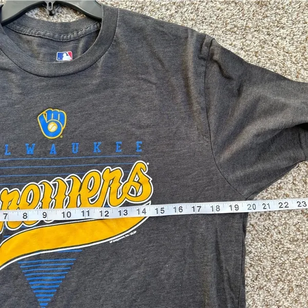 MLB Grey Milwaukee Brewers Short Sleeve T-Shirt Tee Casual Athletic Wear Large - Image 6