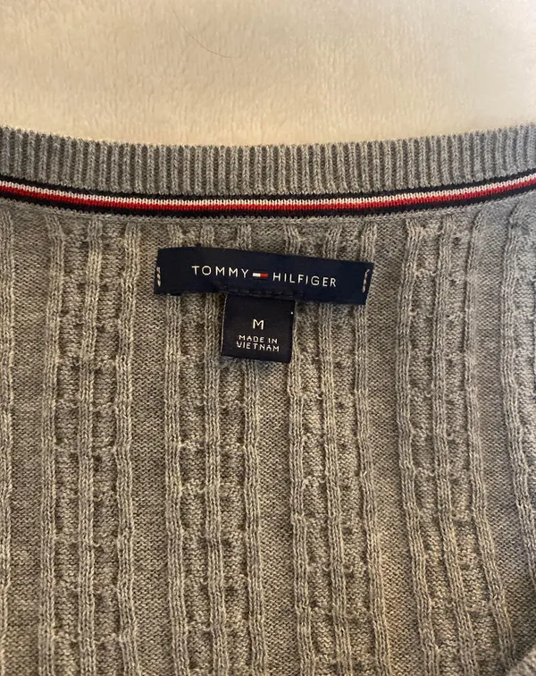 Tommy Hilfiger Sweater - Image 3