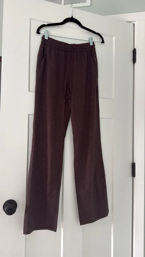 lululemon Size 4 Soft Jersey Straight-Leg Mid-Rise Pants in Brown - Image 4