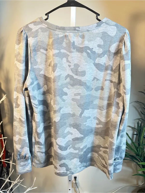 N219. Jane and Delancey Camo Long Sleeve Top - Image 3