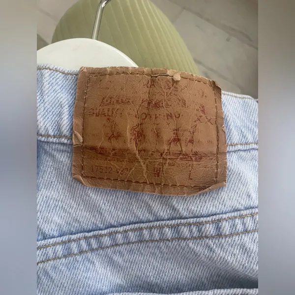 Levis Vintage 90s JEANS‎ Size 25 Raw hem 17512-4375 - Image 4