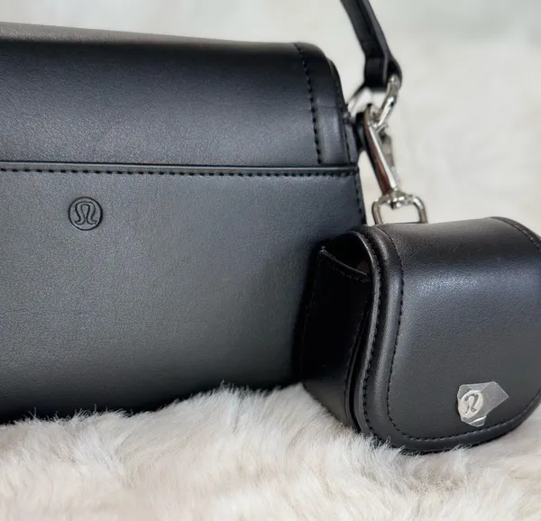Lululemon Leather alternative mini bag 1.2L  - Image 3