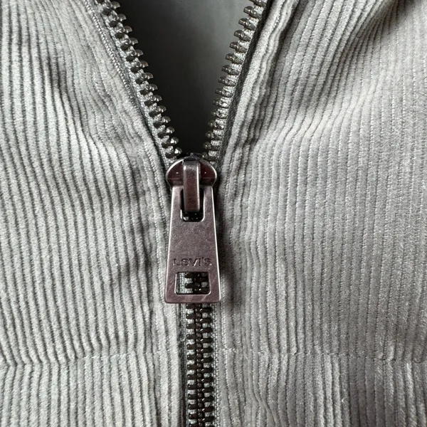 Levi's Zoe Corduroy Puffer Jacket in Mint Size Extra Large‎ - Image 8