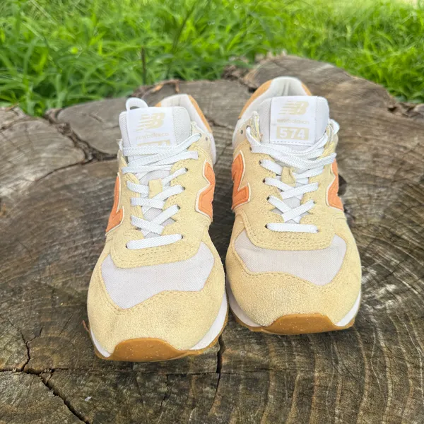 New Balance Wmns 574 Calm Taupe WL574RD2 shoes size 8 - Image 3