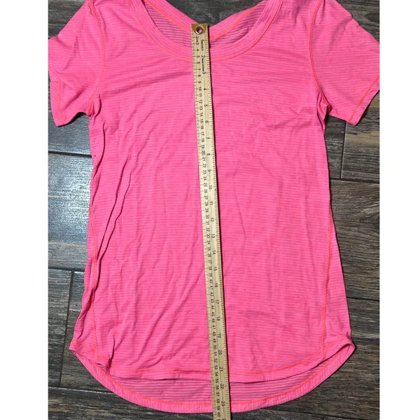 Lululemon Pink‎ Striped V-Neck Short Sleeve Athletic Top Small Lightweight Sheer - Image 5