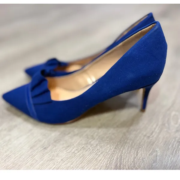 Journee Collection Marek Blue Faux Suede Ruffle Pointed Toe Pumps Size 7.5 - Image 6