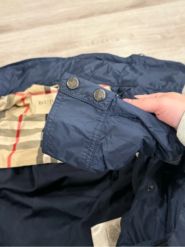 Burberry Brit Women's Navy Blue Utility Hooded Jacket: Size XS-S - Image 9