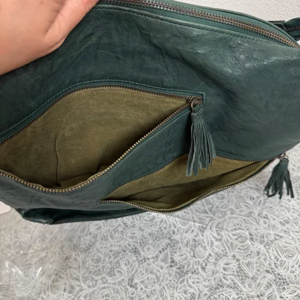 Pallie Bags Phin Forest Green Leather Hobo Slouchy Purse Twisted Strap Tassel - Image 6