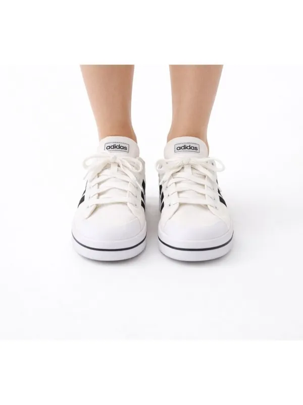 Adidas Size 7.5 Lace Up Athletic Running Sneakers Women White NEW - Image 11