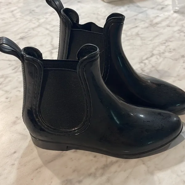 Stylish Black Ankle rain Boots Sz 38 8 - Image 2