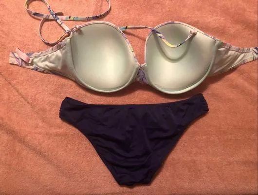 Bikini - Image 2
