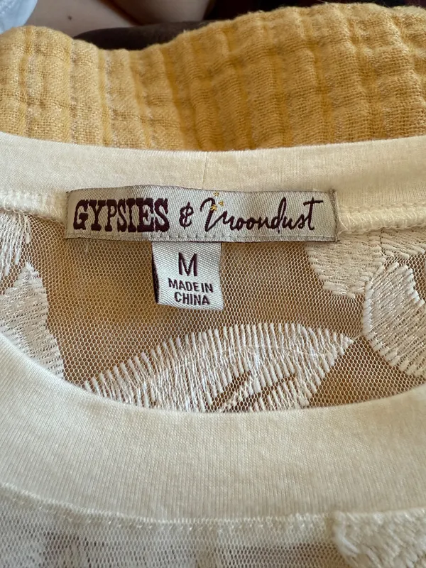 Gypsies & Moondust NWOT White Floral Lace Tee - Image 4