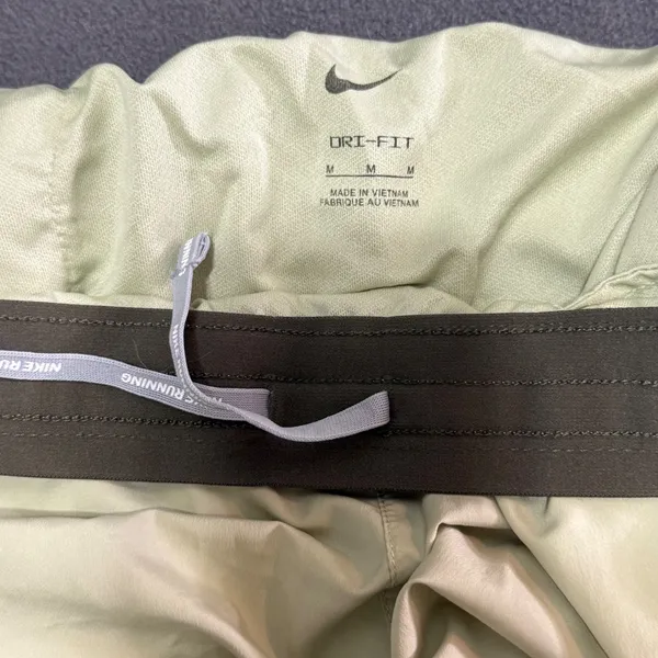 Nike Running Shorts‎ Athletic Workout Light Green Size Medium - Image 4