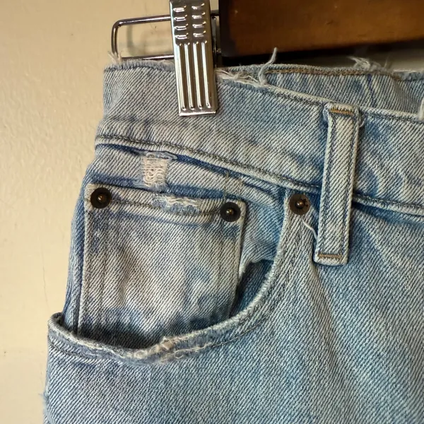 Abercrombie & Fitch The 90s Straight Ultra High Rise Light Wash‎ Jeans Size 28 - Image 4
