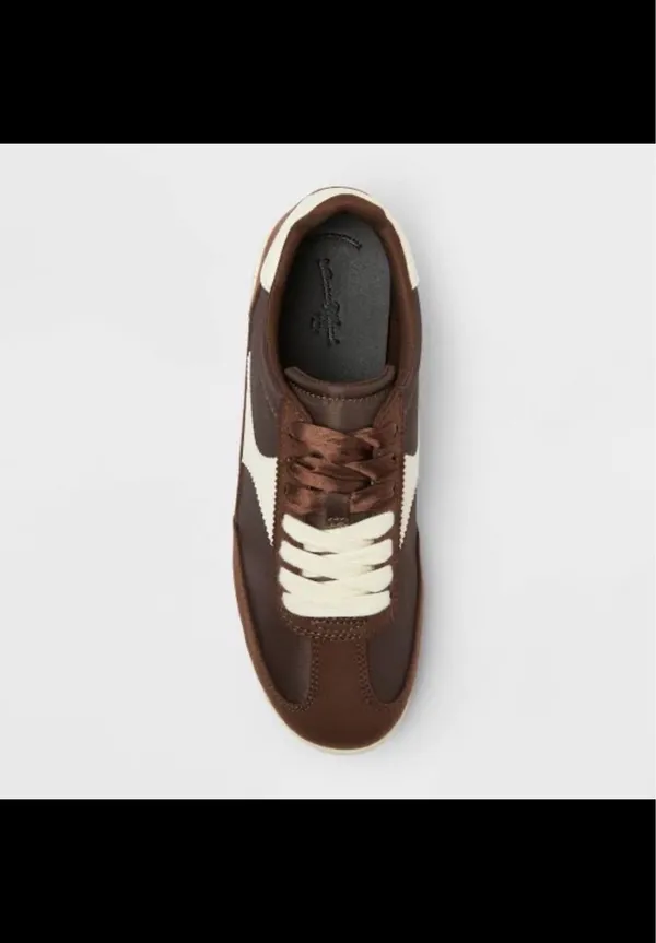 Universal Threads Women’s Skylar Jogger Sneakers - Image 2
