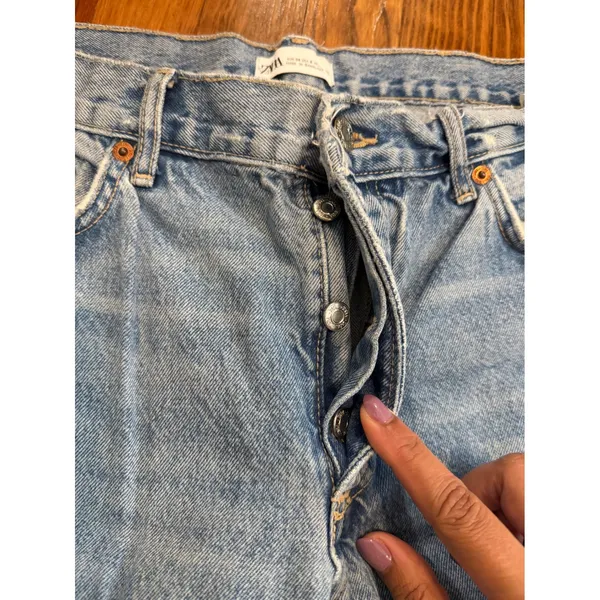 Zara Premium Denim Collection Light Wash Straight Leg Raw Hem Jeans Size 6 - Image 3