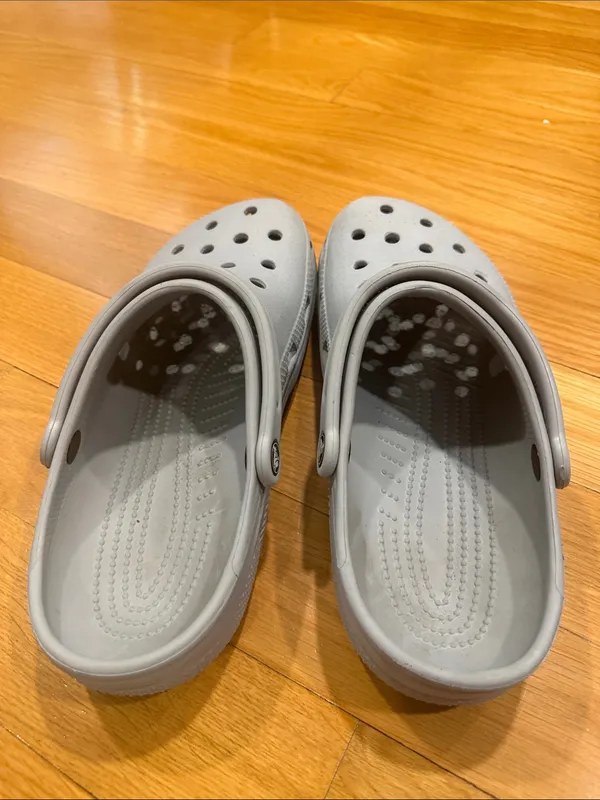 Crocs  unisex gray clogs size men 9 women’s 11. - Image 3