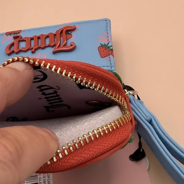 Juicy Couture Sweet Strawberry Zip‎ Card Case Wristlet Blue 13JCE3BMX-SPB NEW - Image 8