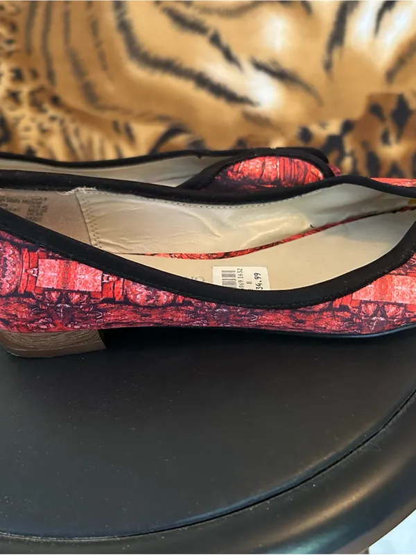 Christian Siriano Red and Black Peep-Toe Flats. Ballerina Open toe EUC - Image 5