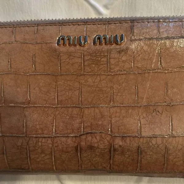 Authentic Miu Miu Leather Tan Zippy Wallet - Image 10
