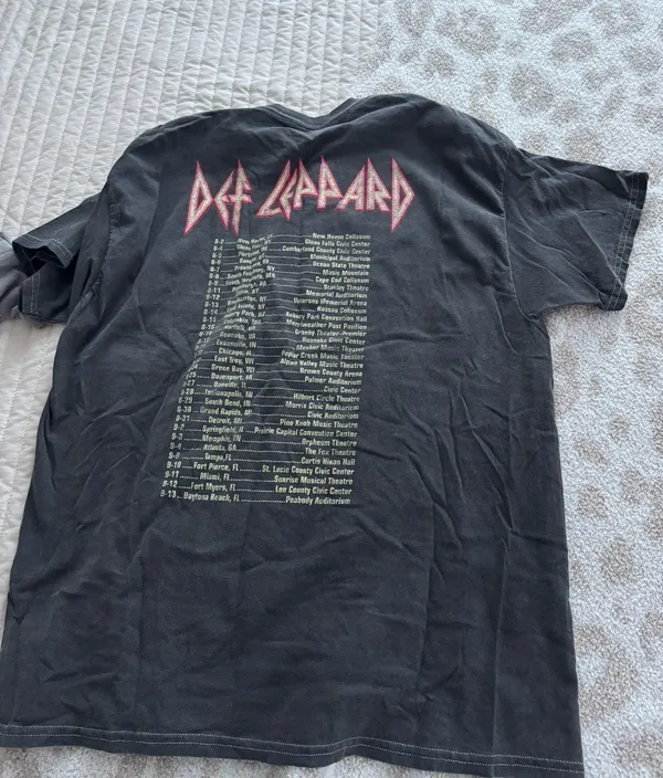 altard state def leapard graphic tee - Image 3