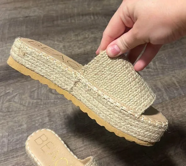 Beach Platform Sandals - Image 7