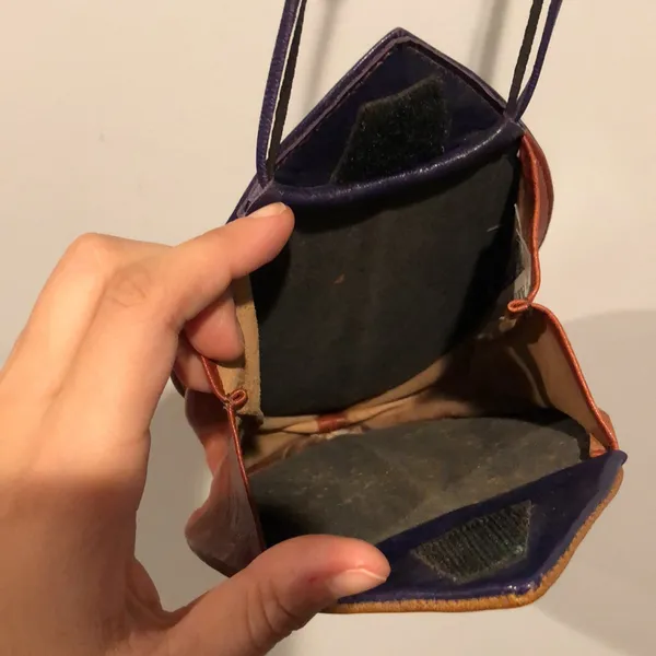 Vintage Carol Heartly Handmade Petal Shaped Crossbody Mini Bag - Image 4