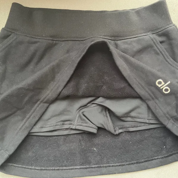 Alo Yoga Accolade Skirt Black S - Image 5