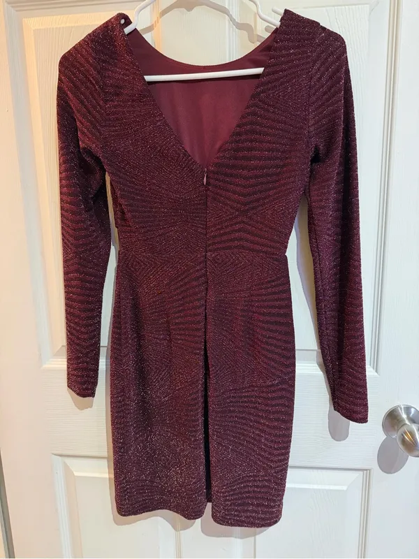 Women's Burgundy Long-Sleeve Sheer-Waist Bodycon Dress - Image 2
