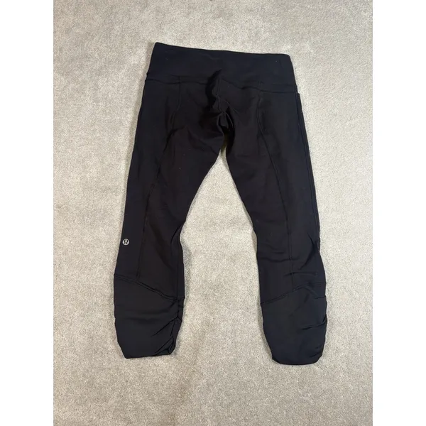 lululemon black leggings Size 8 ruched 25in Pockets - Image 6