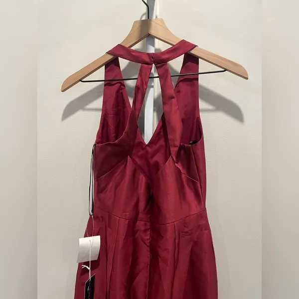 Alfred Sung V-Neck Halter Satin Trumpet Gown in‎ Burgundy Size 2 - Image 8