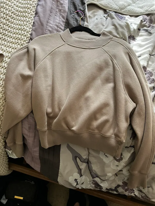 Abercrombie Tan Cropped Crew Neck - Image 3