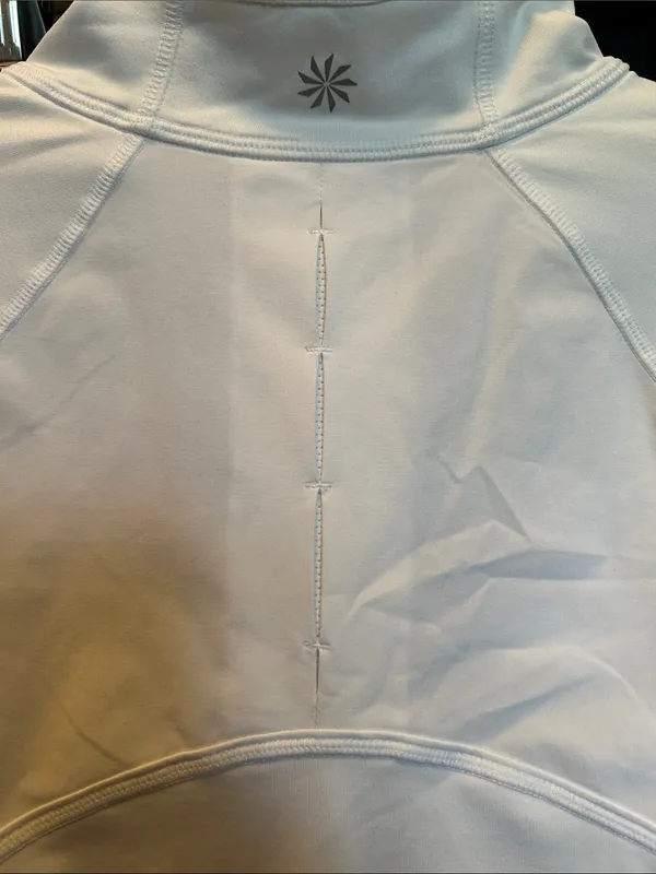 Athleta tech mesh detail half zip pull over size large - Image 3