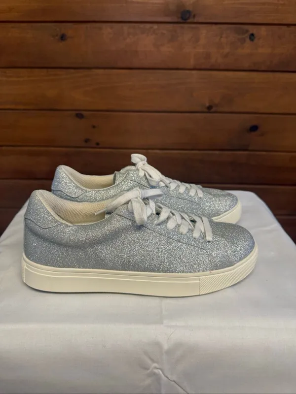 Isaac Mizrahi Live! Silver Glitter Lace-Up Sneakers Womans Sz 7 NWOB - Image 2