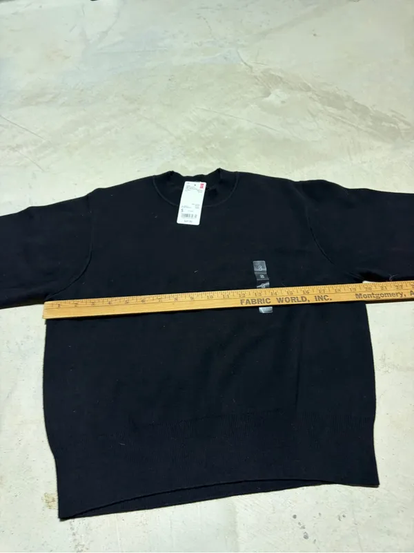 Uniqlo NWT smooth cotton blend long sleeve Black Crewneck Sweater SMALL MSRP$50 - Image 4