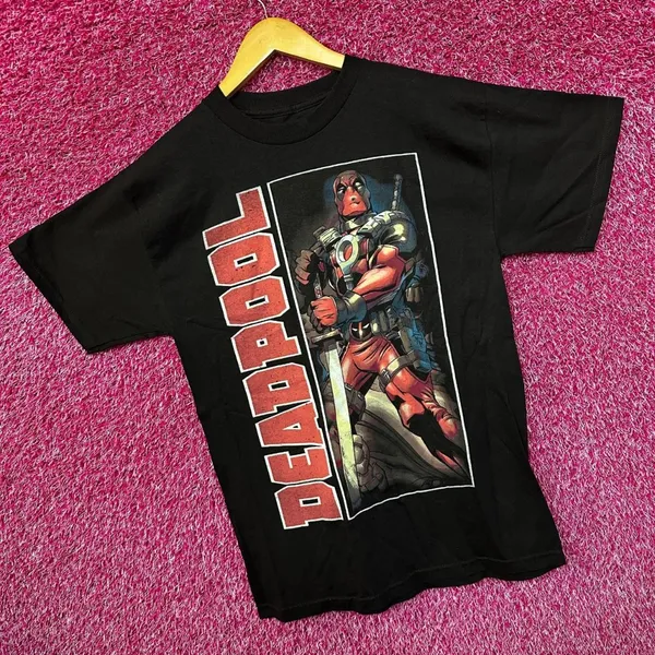 Deadpool Ultimate Timeline Wade Wilson Marvel Comics Tee L - Image 3