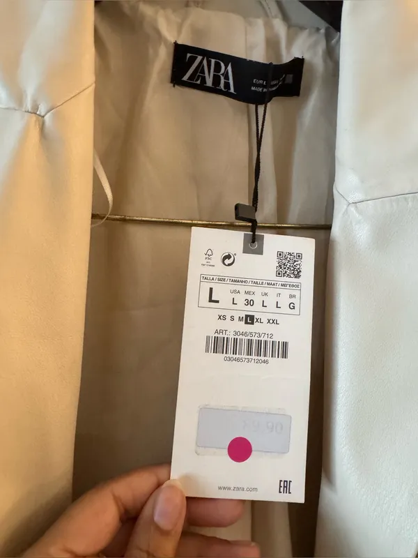 NWT Zara Fall faux leather double-breasted blazer featuring a sharp lapel large - Image 3