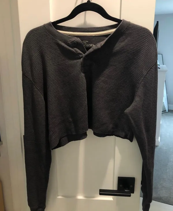 Cropped gray shirt Size M - Image 2