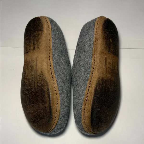 Kyrgies Women's Gray Felted Wool Slip-On Slippers - Image 7