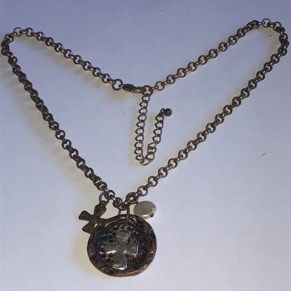 Elegant Aged Metal Boho Cross Pendant Charm Necklace - Image 3